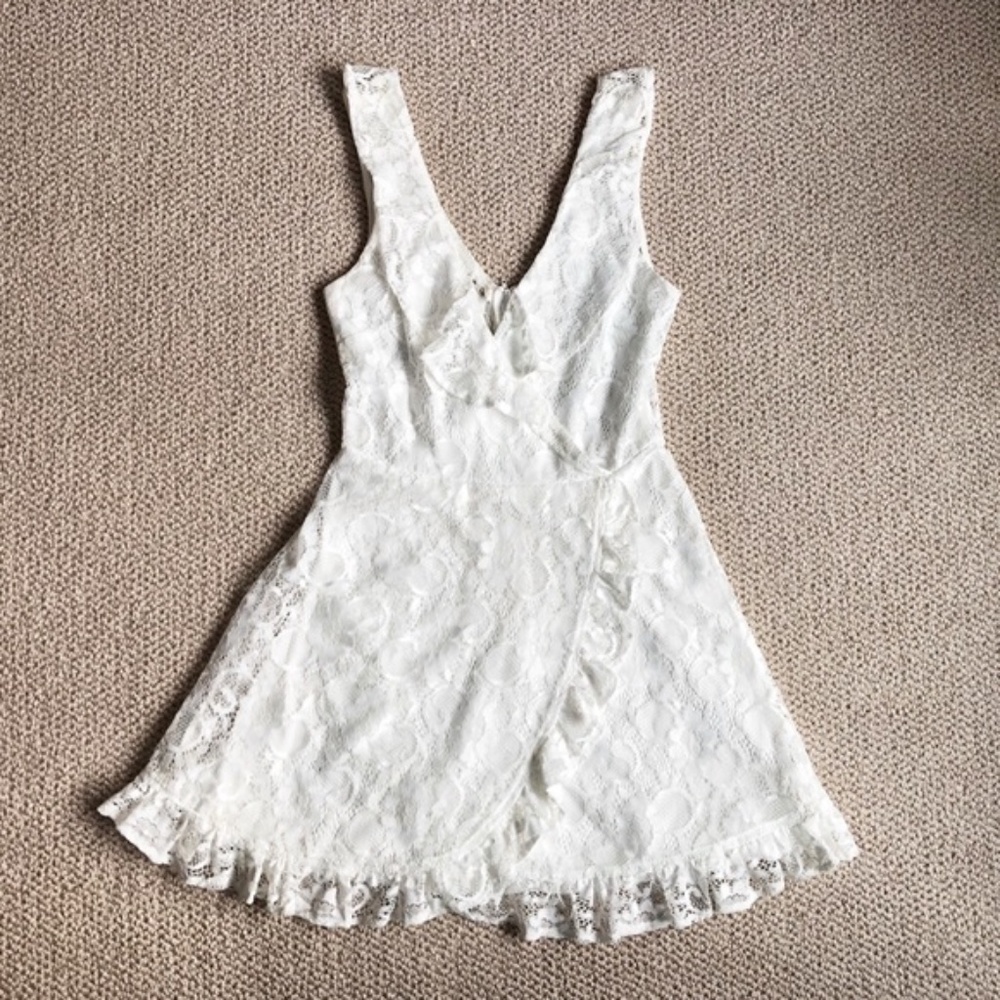 lacy white cocktail dress - Picture 4 of 4